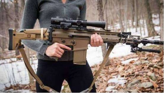 真实的scar突击步枪:世界顶尖武器,模式自由,价格昂贵!