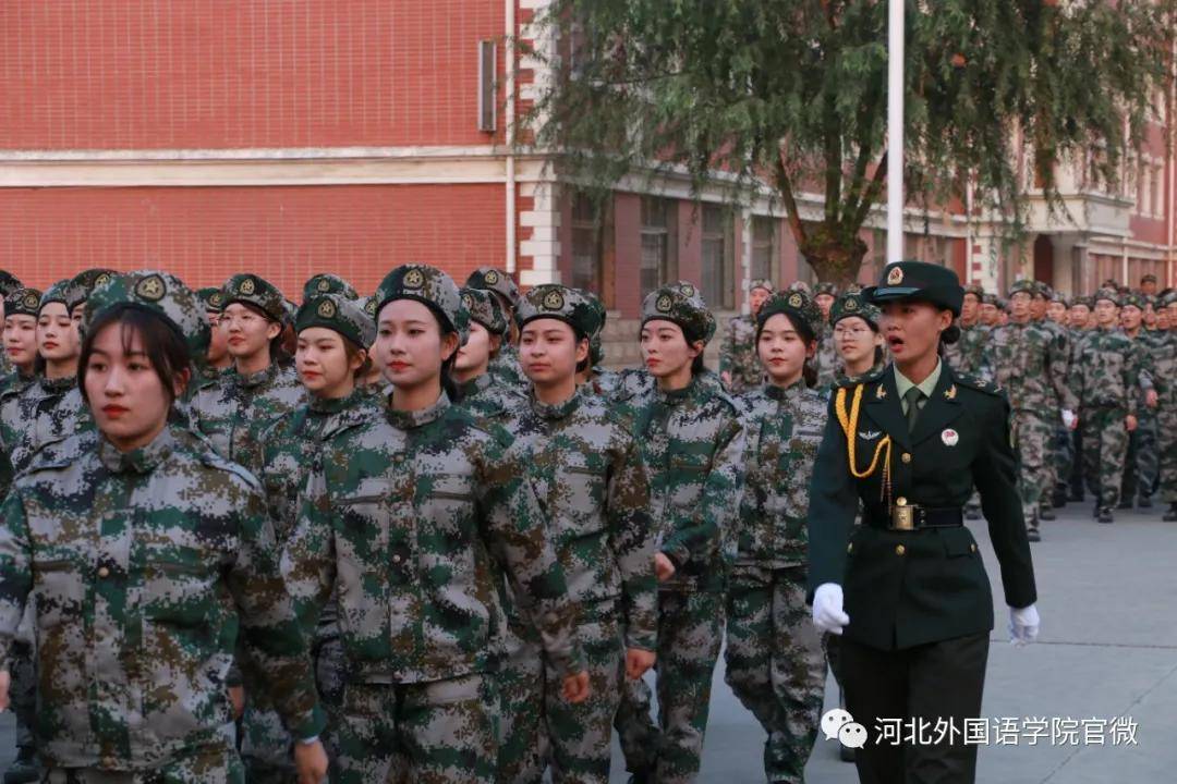 河北外國語學院2020級專科新生軍訓匯演圓滿結束