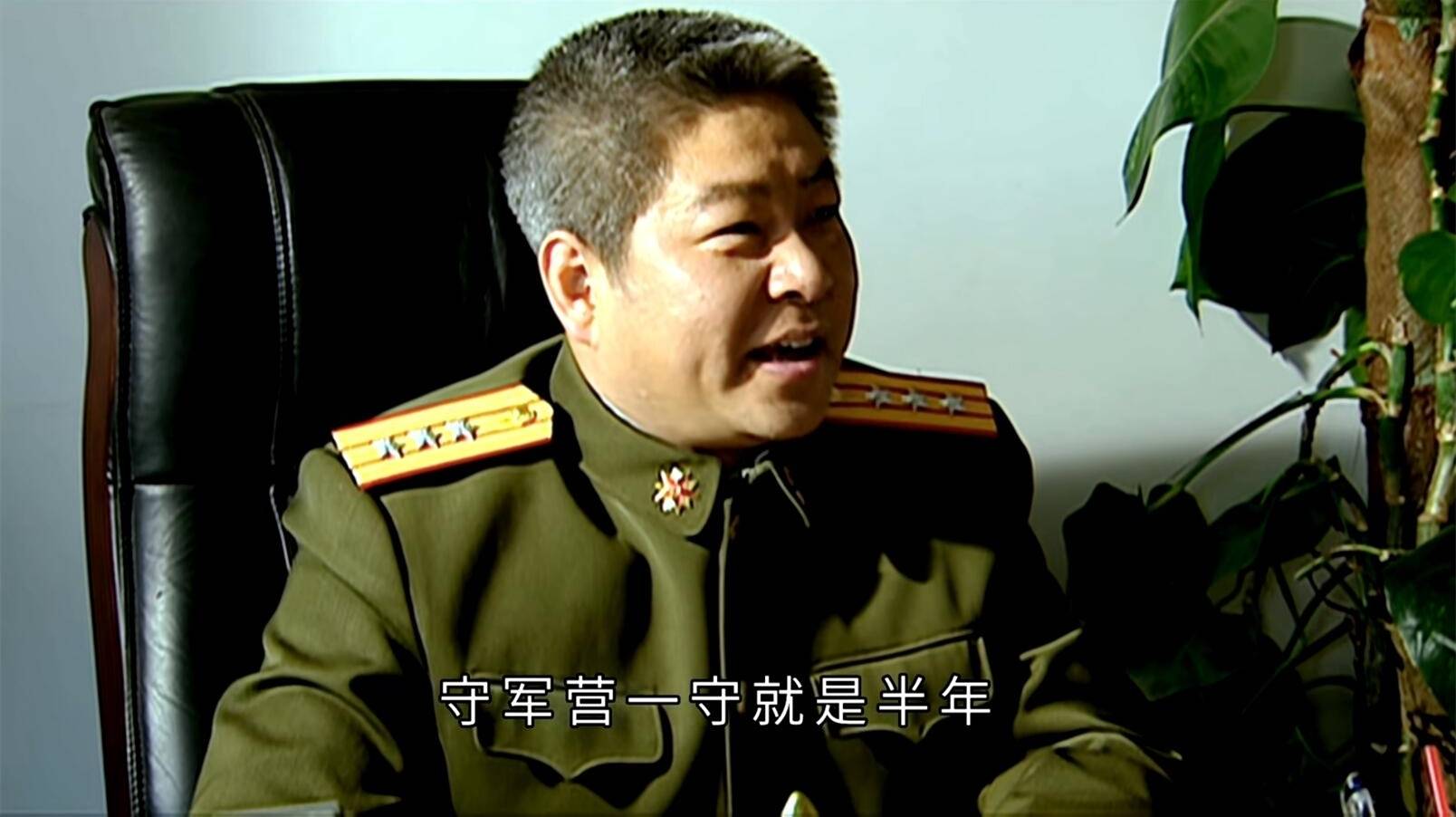 《士兵突击》为何团长会挽留许三多?因为他实在是太优秀了