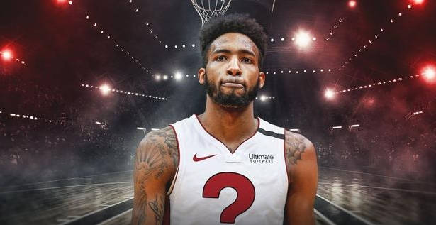 300万!热火离队第一人确认了,扣篮王季后赛报销,莱利看人真准_德里克