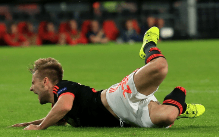 足坛重伤图集看的真是于心不忍愿足球永远没有伤病