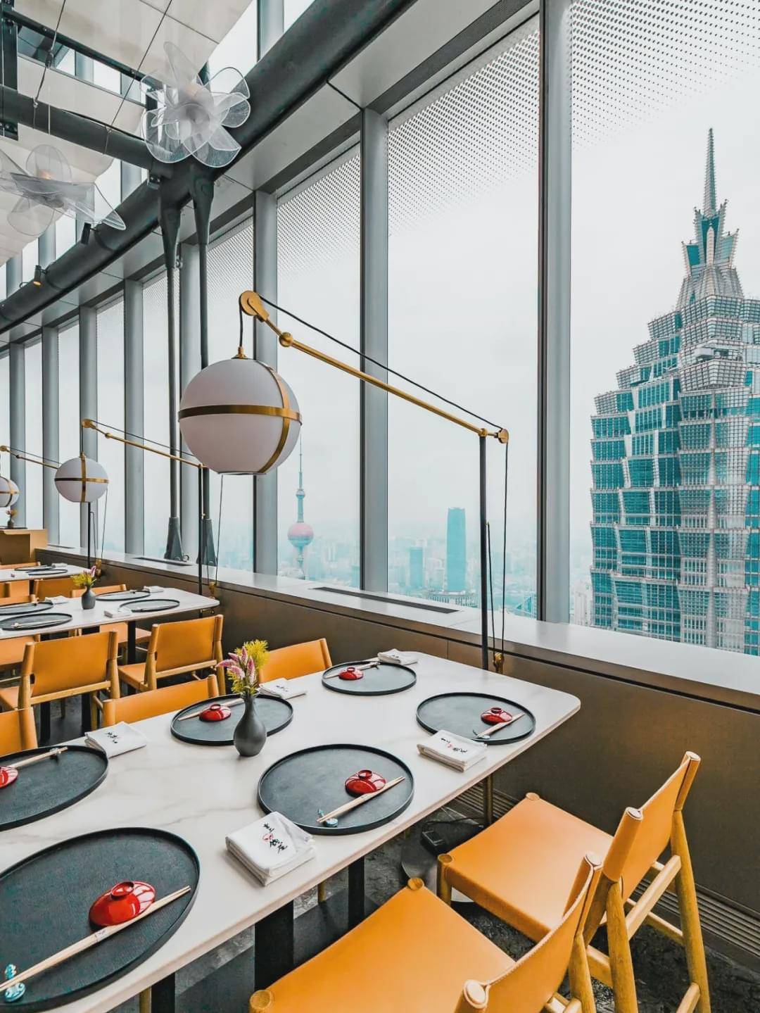 同样位于上海中心68楼的雲上钱屋,是日本米其林二星「钱屋 zeniya」的