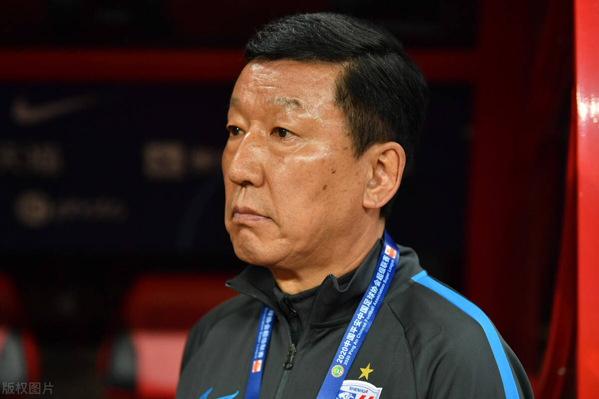 22岁天才门将横空出世,这1点他比颜骏凌更出色!_陈威