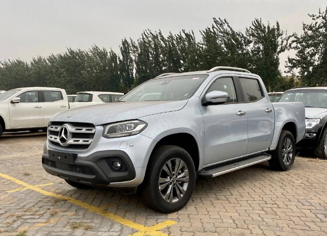 奔驰版纳瓦拉到港30t柴油动力四驱越野比普拉多还霸气