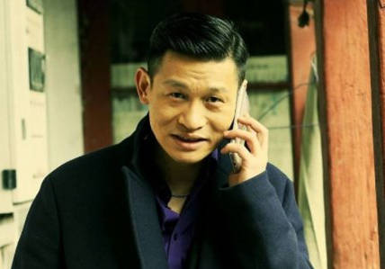 原创八佰洛阳铲是谁扮演者余皑磊老婆以及资料引关注