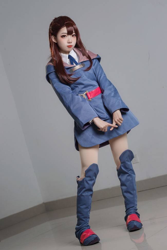cos小魔女学园漫展返图