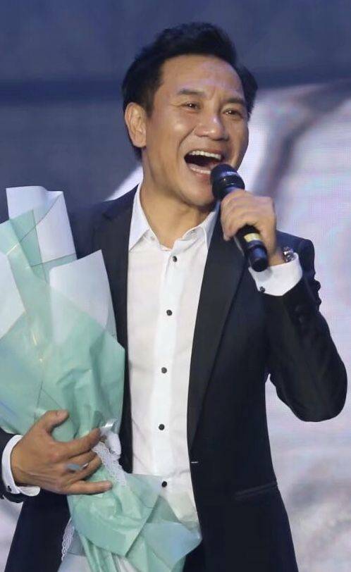 华语乐坛著名男歌手刘思伟又一力作还要多少个十年上线