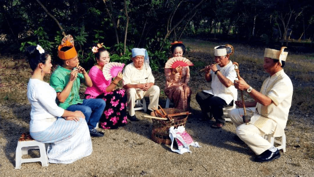 流传千年的傣族章哈:最接地气的地方乐队,艺术水准秒杀超女快男