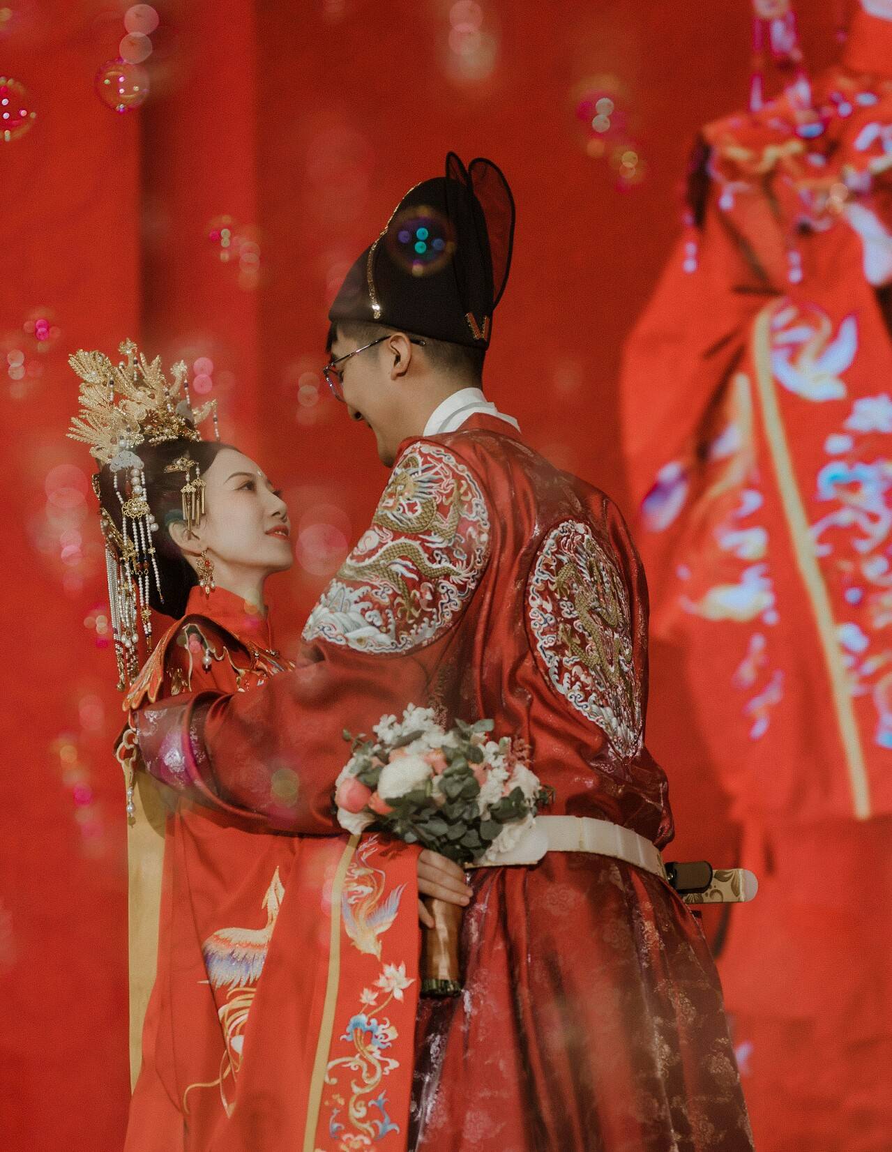 不倒翁小姐姐皮卡晨结婚啦新郎官我保护你你保护大唐文化