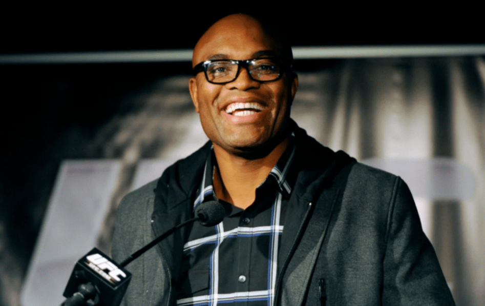 希望对阵51岁小罗伊琼斯,比赛将采取拳击规则_安德森·席尔瓦