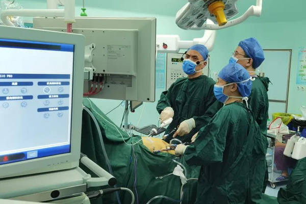 西北名家秀中青年医师胃肠肿瘤手术直播61长治站在和济医院举办