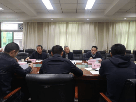 10月29日,高陵区召开全区扶贫小额信贷专题工作会,区政府副区长王蓬勃