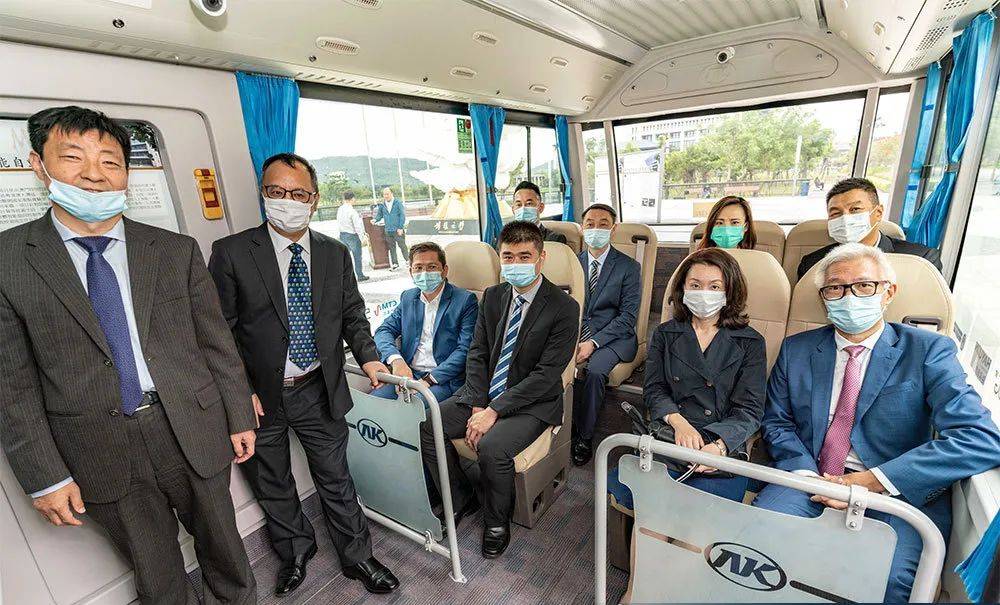 区联络办公室经济部政策处处长李燕,澳门高等教育局代副局长谢永强