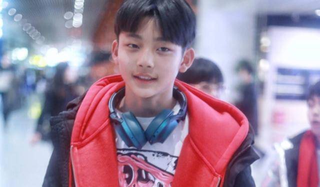 原创yhboys再被曝早恋女方也是未成年劈腿对象由张铭浩介绍