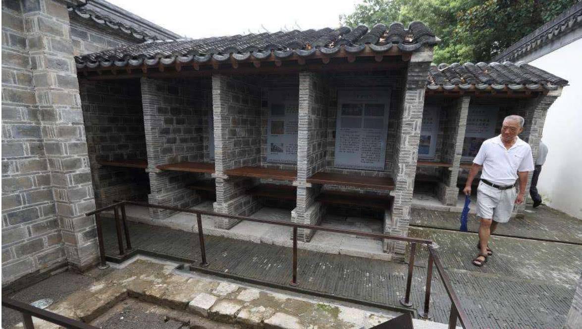 古代科举动不动就考十多天,那想上厕所怎么办?只要大便就完了