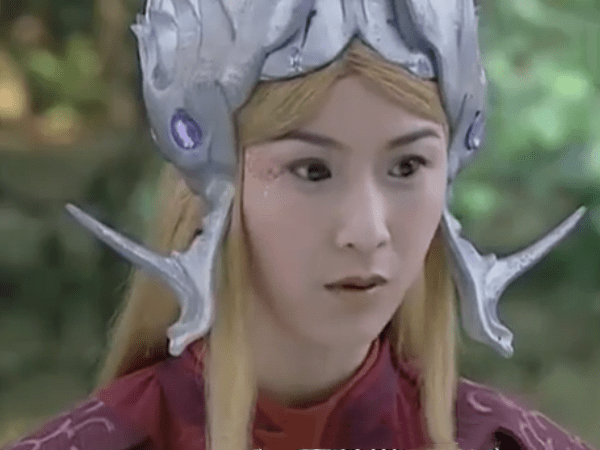 还记得《宝莲灯》四公主吗?脱下古装染回头发后,美的让人心动