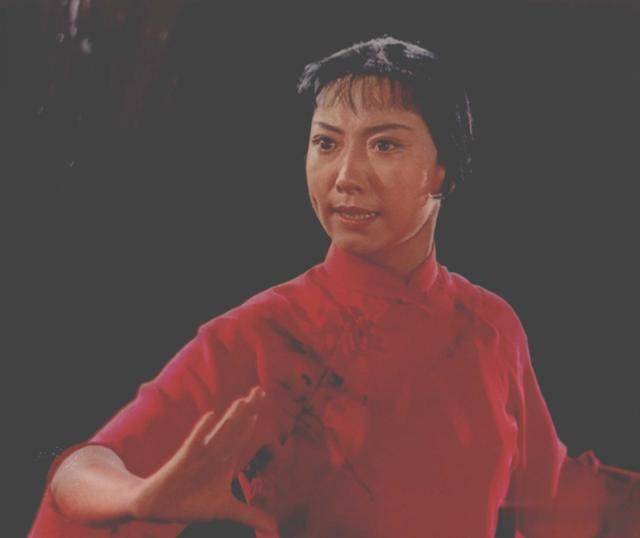 排在第二位的应是杜近芳,她曾在京剧《红色娘子军》中饰演主角吴清华.