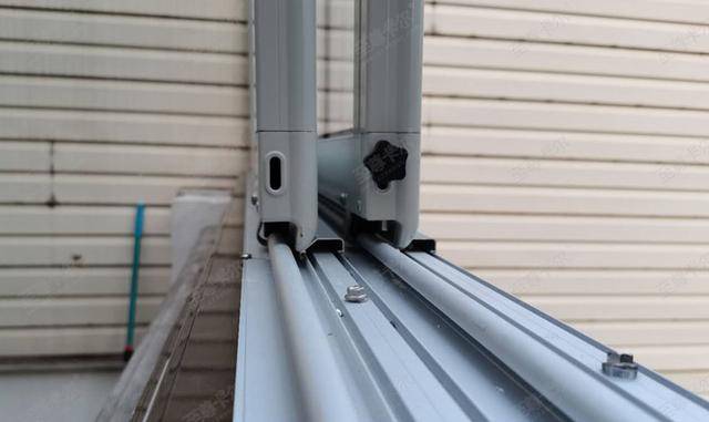 除了雨棚,别墅露台还可以这样做——移动阳光房,好看又实用