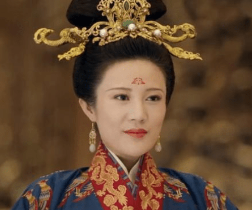 二刷《长安诺》才发现,剧中厉害的三个女人,最傻的是董若萱