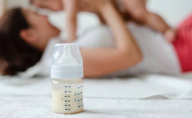 原创母乳的正确冷冻,储存与加热,是每个哺乳妈妈必须掌握的技能