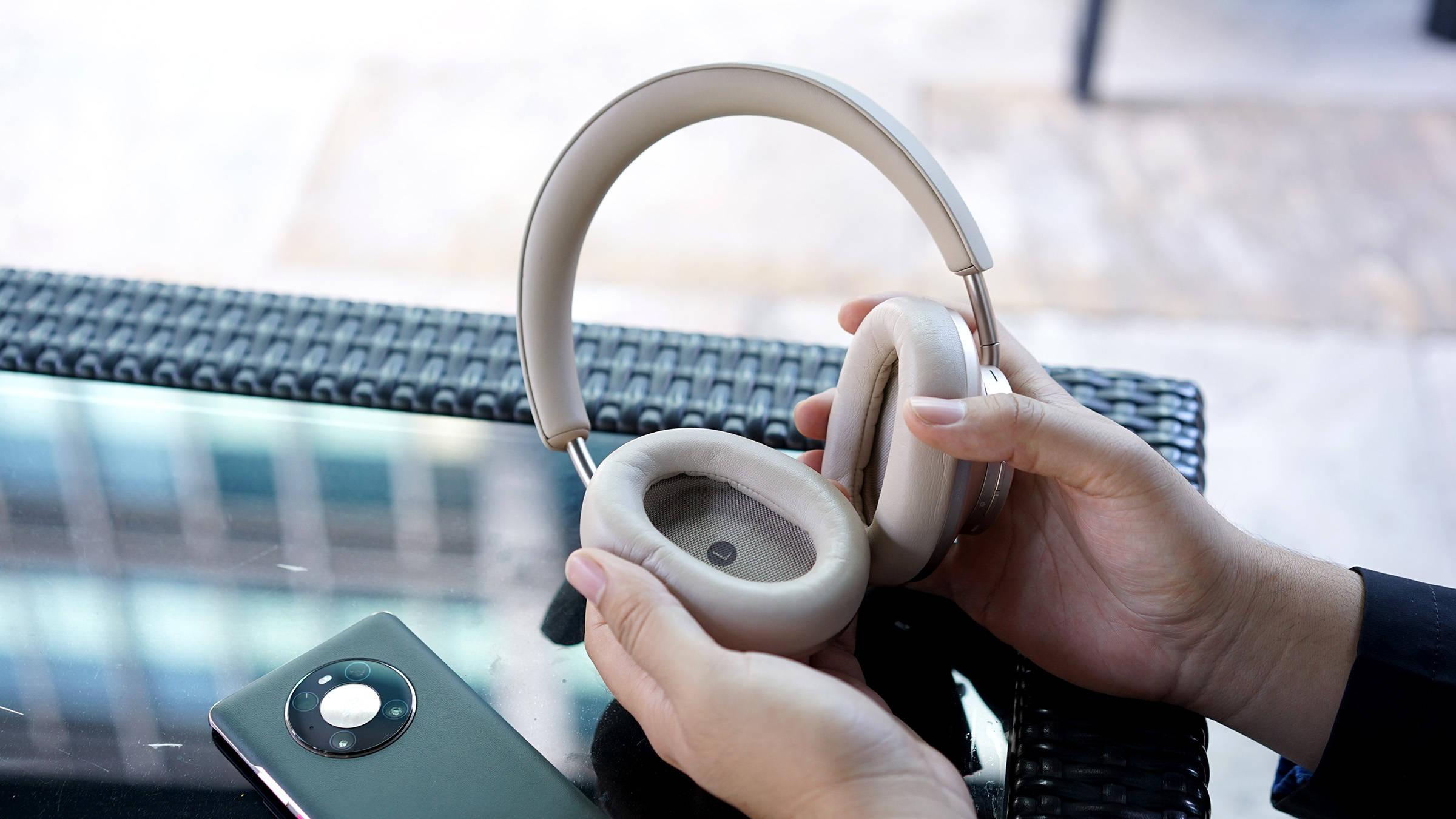 华为freebudsstudio体验搭配mate40感受高解析听音体验