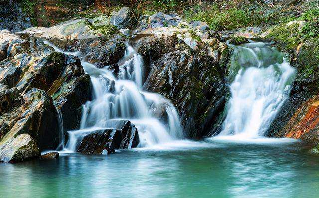 飞水漂流涟源龙山图片