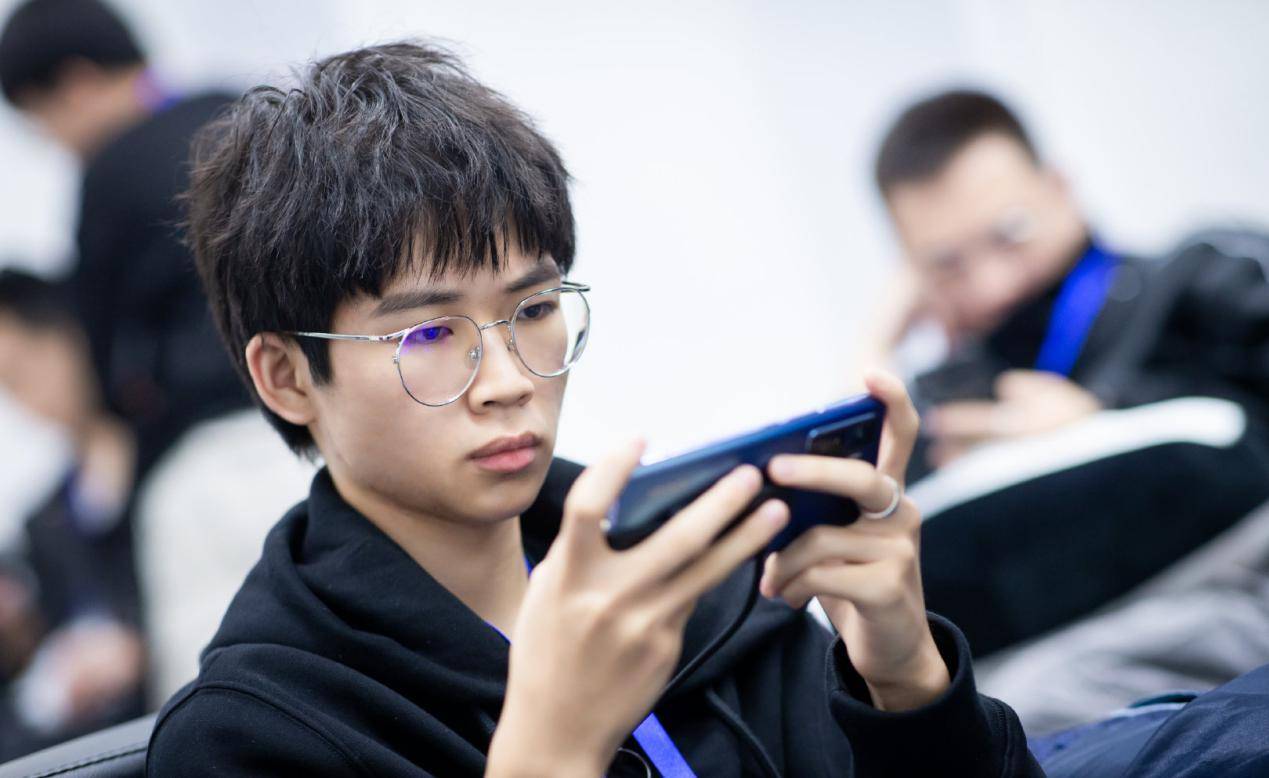 kpl久诚首发陷被动不想玩工具人采访还觉得四核行得通