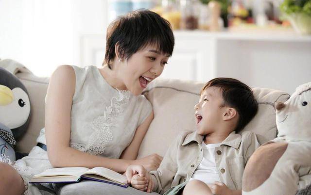 原创汪涵与儿子罕同框5岁小沐沐暴风抽高到爸爸胸口模样乖巧可爱