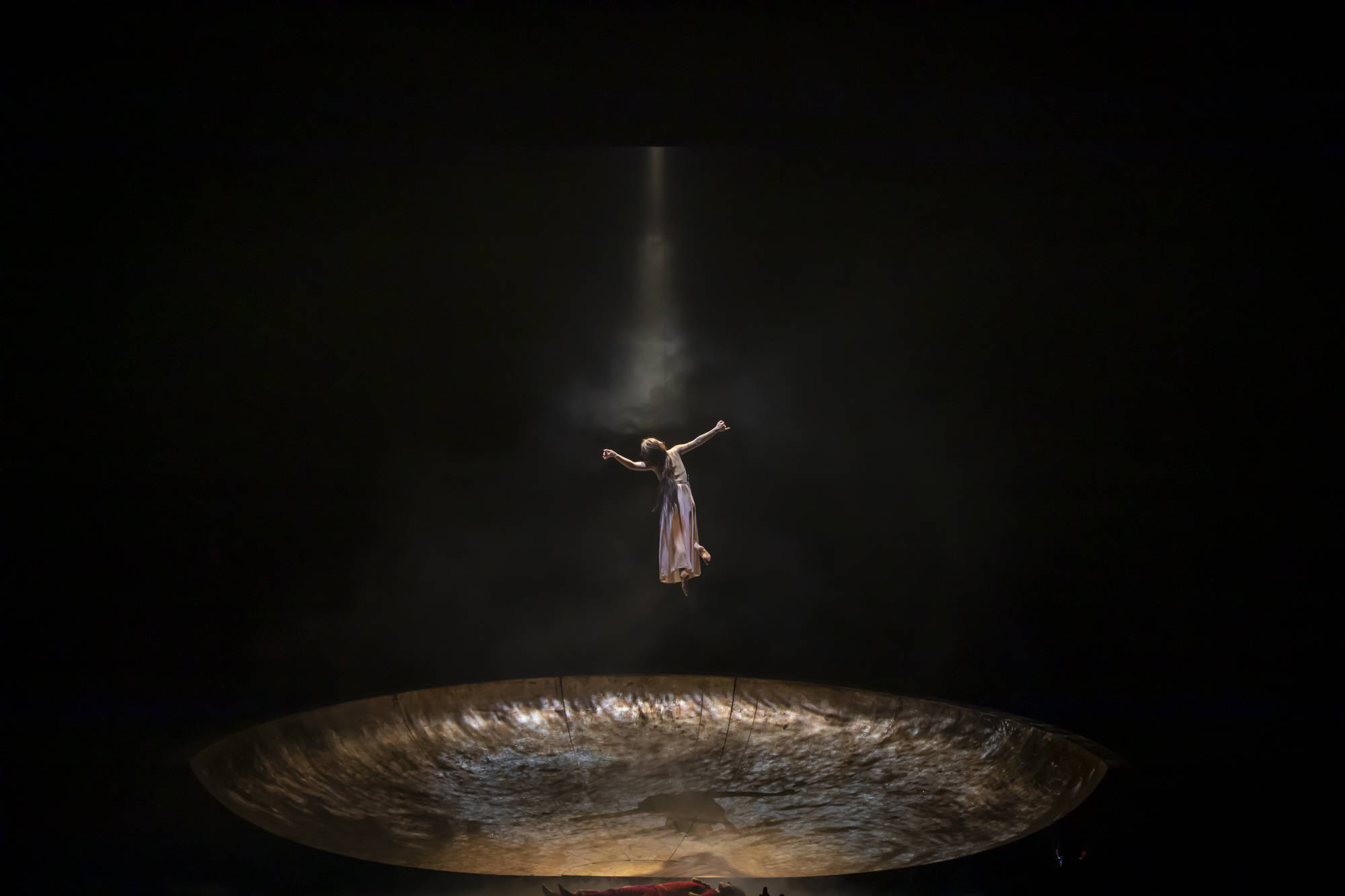 现代舞剧春之祭登陆滨州保利大剧院给市民带来一场精彩的舞蹈盛宴