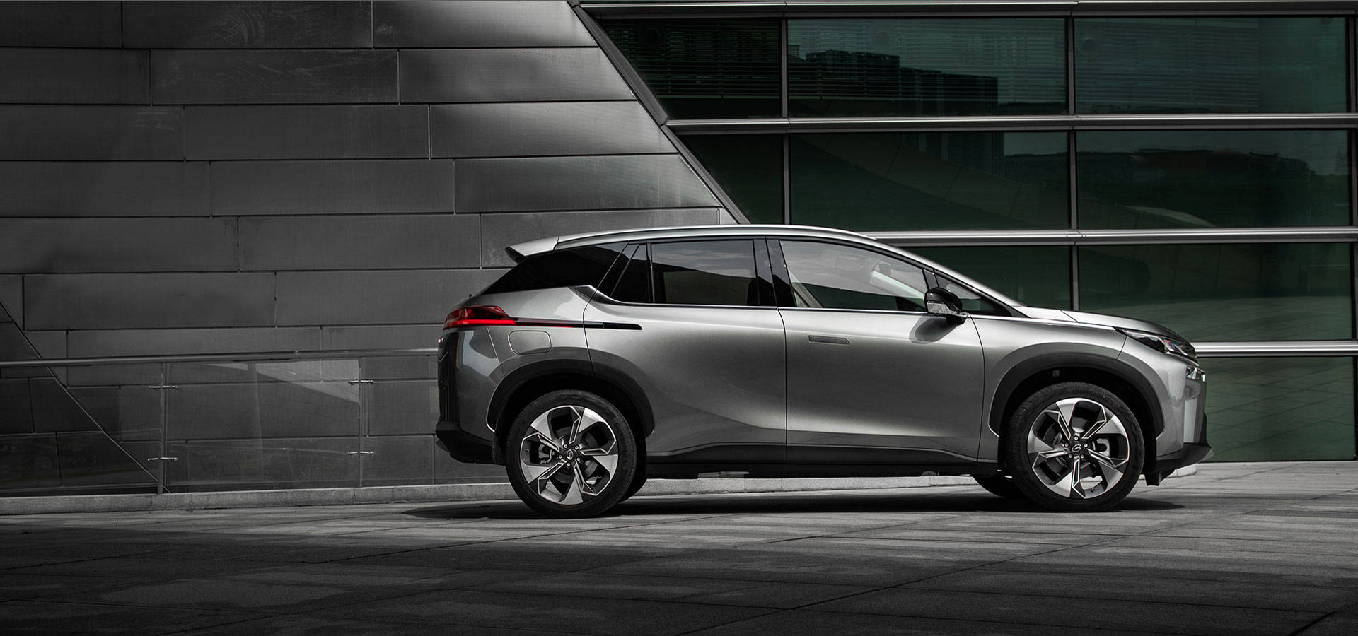 埃安lx,纯电新贵