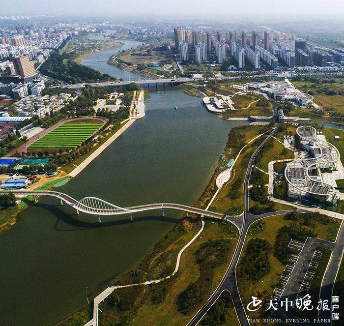 遂平县洪河两岸美景如画