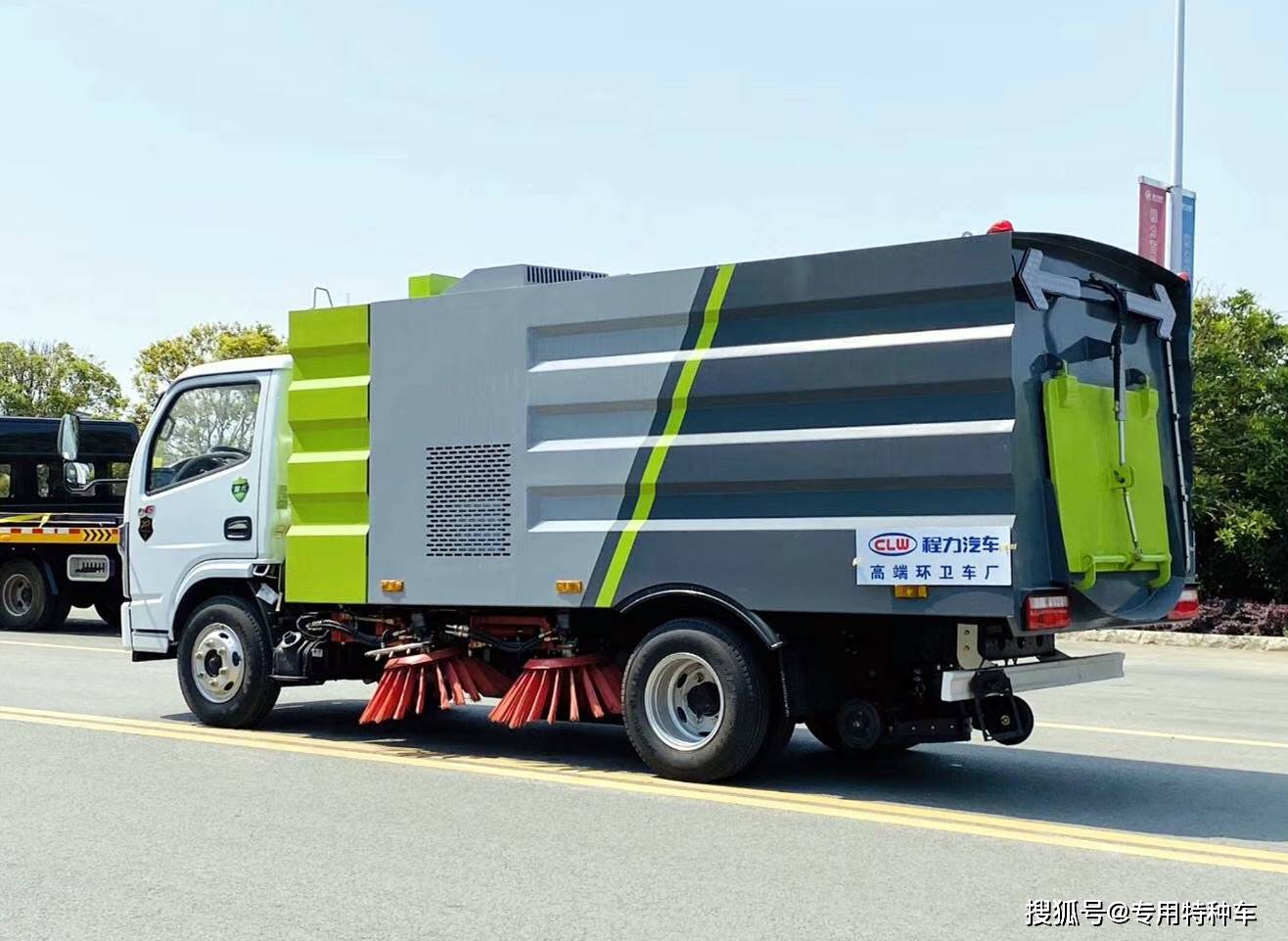 3吨扫路车配置讲解