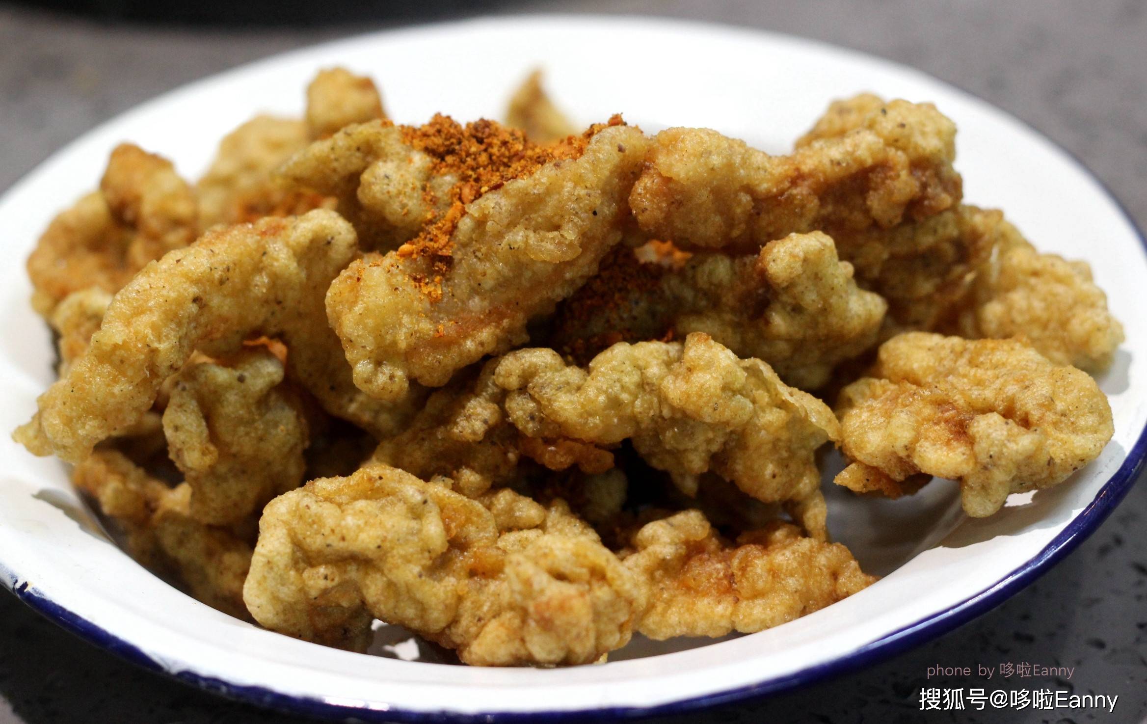 【盐酥小鲜肉】 可爱的小鲜肉,就是炸酥肉,才起来外酥里嫩的,一口一个