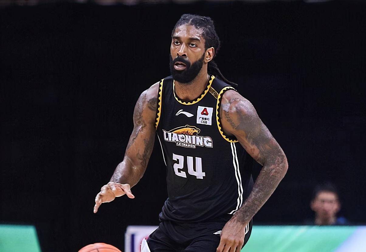 原创疯狂8连胜!郭艾伦眼里冒火,大韩宝刀未老,梅奥真是辽宁的福将