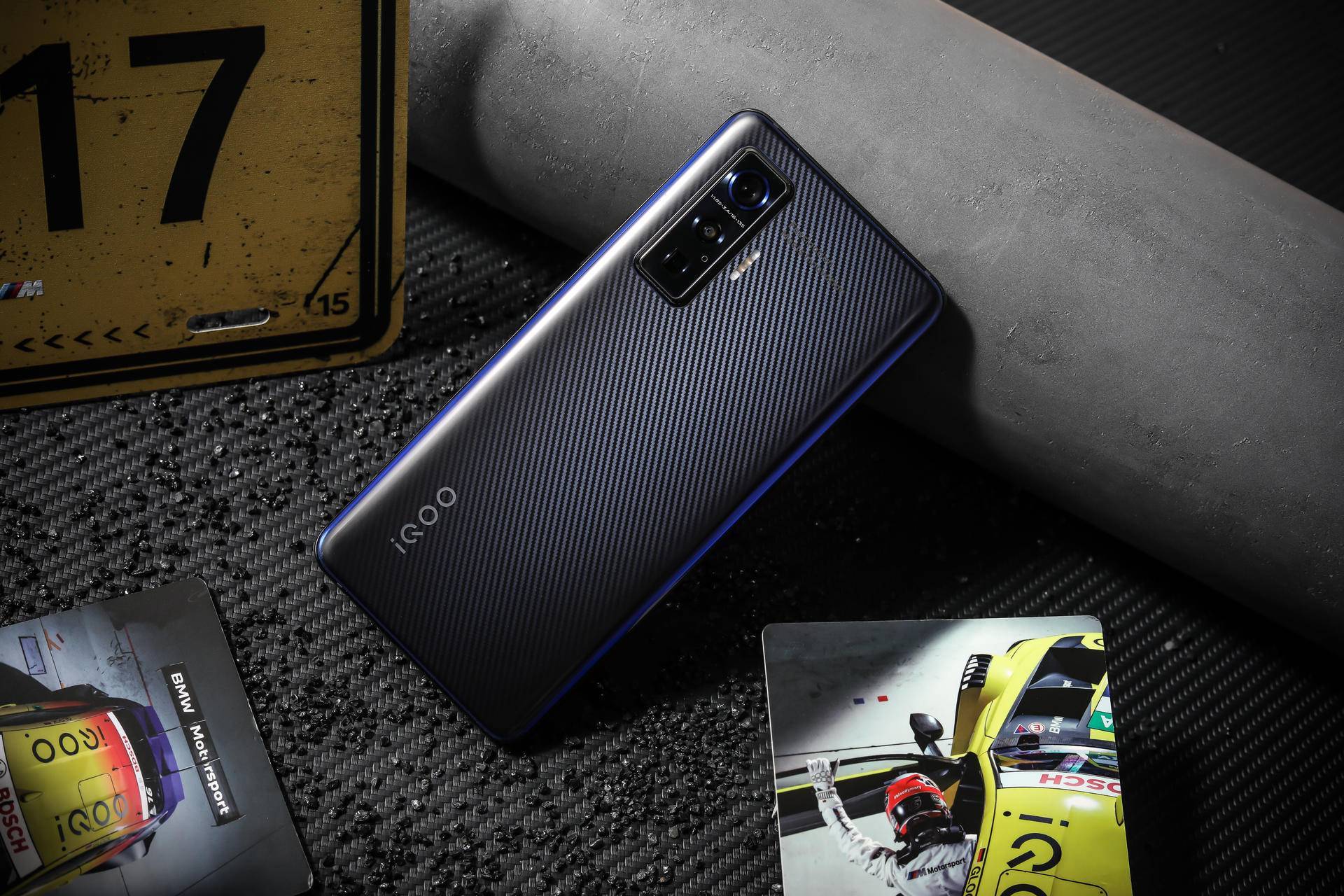 iqoo5pro图赏论高颜值实力派的自我修养