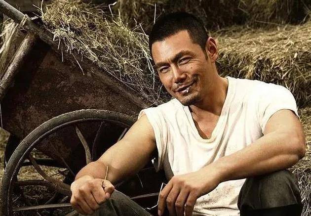 邵兵从当红一时的主角,影帝,渐渐成为配角,并非张纪中全部原因