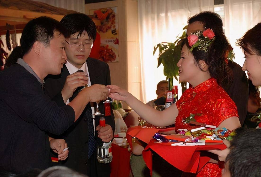 31岁男子娶小4岁妻子结婚当晚猝死1件事夫妻之间要重视