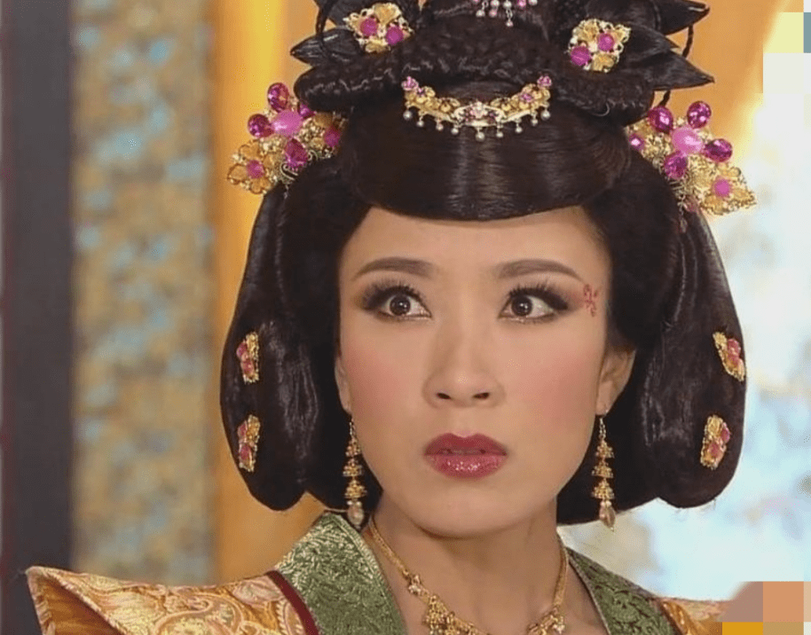 原创杨怡复出拍戏片酬8位数夫妻档还有张智霖加盟曾为求好运改名