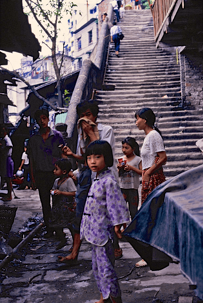 一组90年代的重庆老照片,有没有勾起你的回忆?