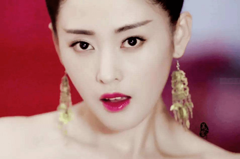 女明星咬嘴唇太美丽:刘亦菲第一,赵丽颖第二,而她最性感!