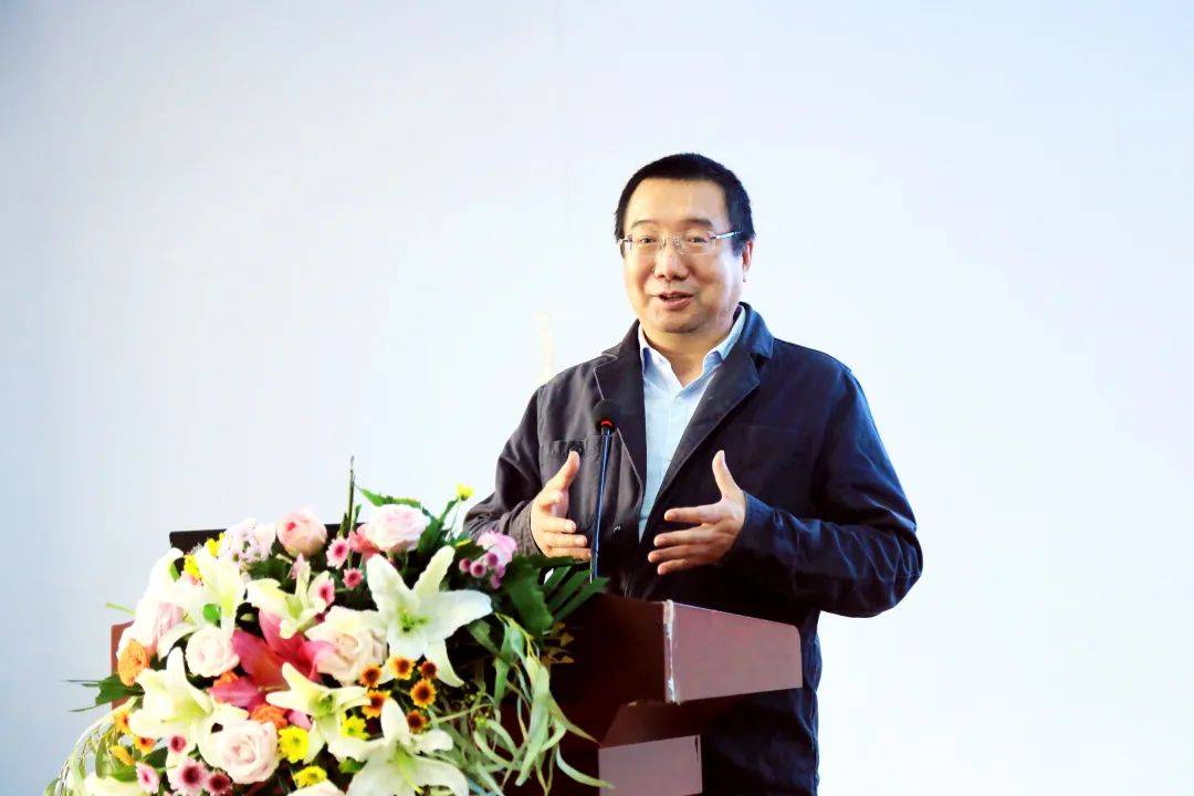 董事长张福谦强调管理的意义在于用人,而不是管人,尽可能的发掘每一位