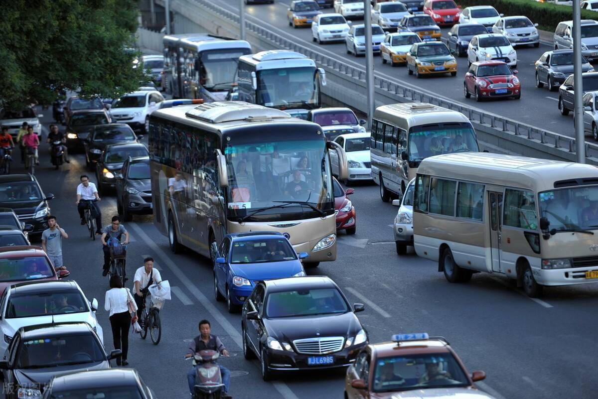 全国城市养老水平排名:仅一城市"及格",呼和浩特被"交通出行"拖累