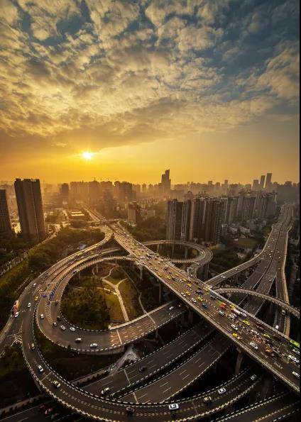 实地·蔷薇国际迅接四横四纵区内路网及成渝高速,重庆西三环高速,渝永