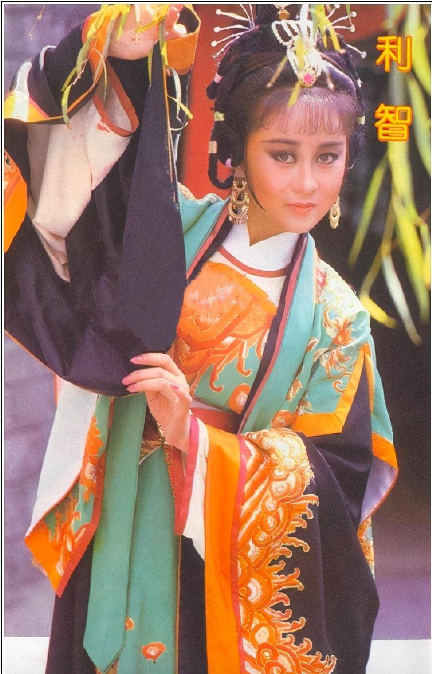 很怀念1987利智版的《貂蝉》,翻遍了能找的所有资源也没找到带中文