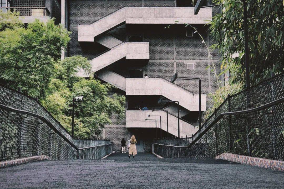 建筑师刘家琨：西村大院_成都_摄影_何多苓