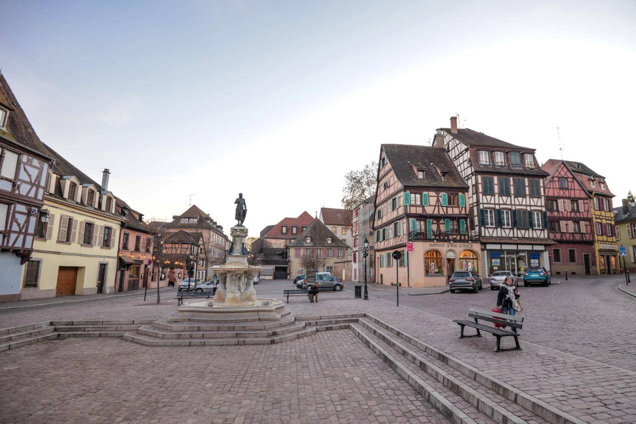 法国网红小镇科尔马,阿尔萨斯地区童话般的可爱小城