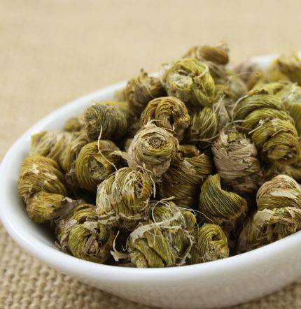 3,百结叶百结花取自我们百结花,也就是我们常见常听的紫丁香.