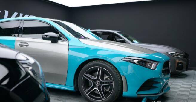 奔驰a220迈阿密蓝改色膜效果图超越保时捷原厂金属漆的质感