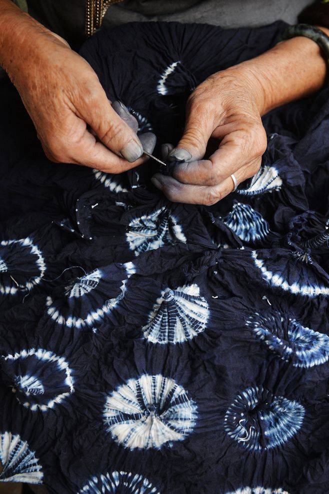 "蓝与白"之美,大理白族扎染的文化与传承_技艺