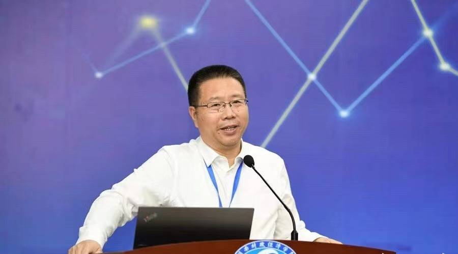 广西财经学院校长夏飞湖南财政经济学院校长刘长庚报告了"两个大局